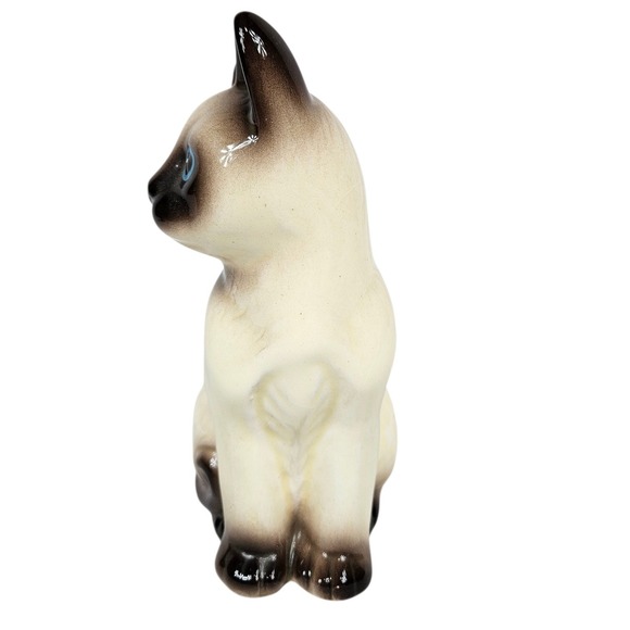 Vintage Enesco 7 Inch Ceramic Siamese Cat Figurine Blue Eyes Collectible - Picture 4 of 7